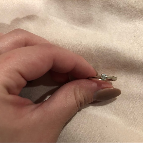 Diamond ring - Picture 2 of 5